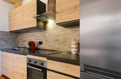 Romeno Apartment | Apartment 'Piano Terra 3' with Mountain View, Private Terrace and Wi-Fi