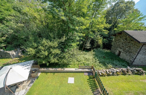 Valtellina Apartment | Apartment 'Rifugio Con Giardino Privato' with Mountain View, Private Terrace and Private Garden