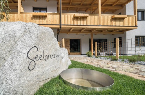 Ultimo Apartment | Apartment 'Seebrunn - Kuppelwieser Alm' with Mountain View, Private Terrace and Wi-Fi