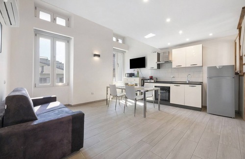 Nuova Olonio Apartment | Apartment 'Silver' with Wi-Fi and Air Conditioning