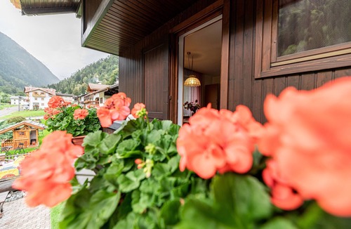 Pracorno Apartment | Apartment 'Trilocale 5' with Shared Garden, Balcony and Wi-Fi