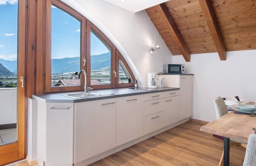Castelbello-Ciardes Apartment | Apartment 'Vinlauris 98' with Mountain View, Wi-Fi and Air Conditioning