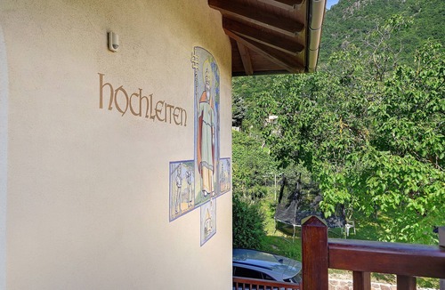 Pianizza Di Sopra Apartment | Apartment 'Weingut Hochleiten Latemar' with Mountain View, Balcony and Wi-Fi