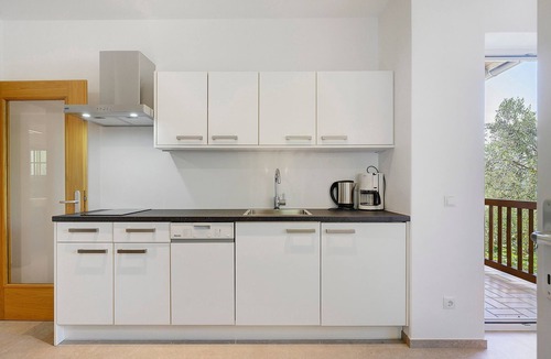 Pianizza Di Sopra Apartment | Apartment 'Weingut Hochleiten' with Mountain View, Balcony and Wi-Fi