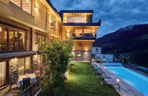 Landeck Apartment | Apartment with 2 bedrooms Boutique Apartment Sonnenhang with pool
