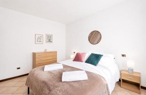 Valbrona Apartment | Apartment with Terrace - Lake Como & Bellagio nearby