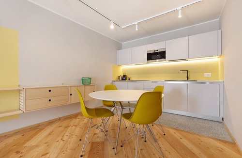 Carisolo Apartment | Apartment 'Yellow' with Mountain View, Balcony and Wi-Fi