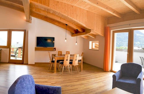 Lagundo Apartment | Apartment “Zielspitze Residence Spisshof” with Mountain View, Shared Pool and Wi-Fi