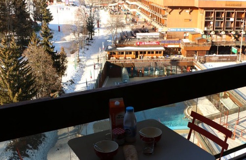 Le Corbier Apartment | App. 4 pers. Charming. View slopes. Ski-to-door departure. Holiday vouchers OK