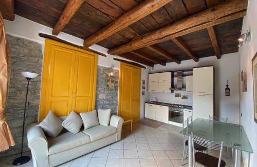 San Fedele Intelvi Apartment | Appartamento tra i laghi di Como e Lugano