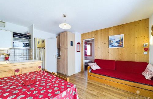 La Rosiere Apartment | Appartement 2 Pièces Cabine, Centre Station, Proche Remontées, Terrasse Sud, 6 Pers, 2* - FR-1-398-564