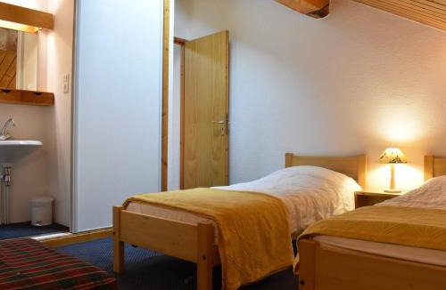 Meribel Apartment | Appartement 3P Mezzanine - 50m des pistes - 7 pers - Animaux - Parking - Méribel - FR-1-180-158
