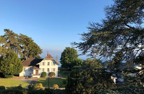 Saint-Sulpice Apartment | Appartement au lac dans villa de charme