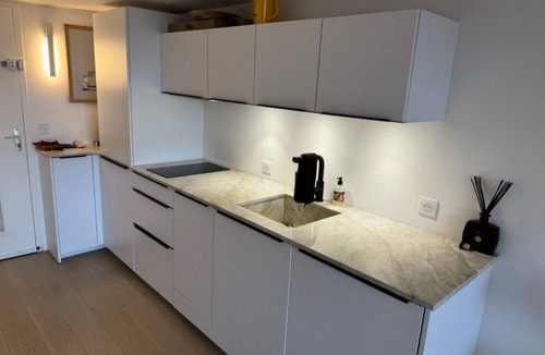 Port Grimaud Apartment | Appartement Avec Patio et vue Exceptionnelle sur les Canaux