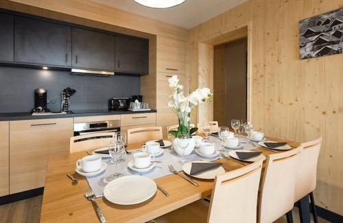 Le Corbier Condo | Appartement Premium Au Pied des Pistes! Balcon Privé + Wi-Fi Gratuit