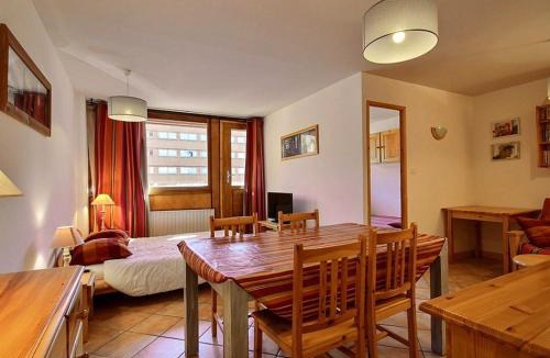 Plagne Centre Apartment | Appartement rénové 2 pièces, sud, 5 pers, pied des pistes - FR-1-455-56