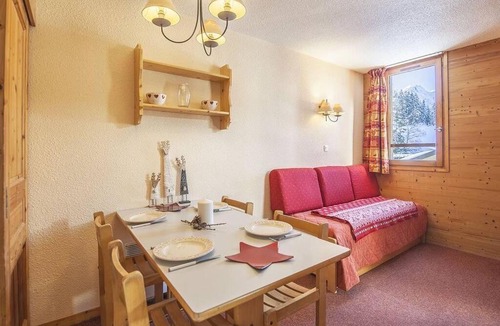 Doucy-Combelouviere Apartment | Appt avec balcon, été et hiver, Doucy-Valmorel