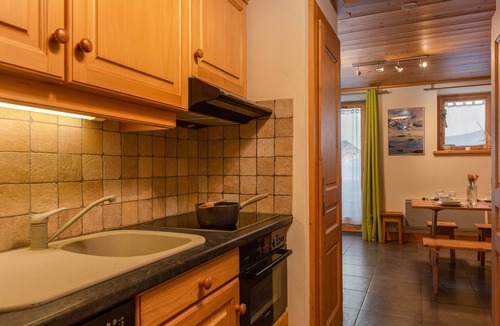 Montroc Apartment | Apt Arsene1 Mont Blanc Views 3-min to Ski, Le Tour (Argentière), France