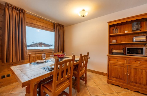 Montroc Apartment | Apt BecD1 Cosy 3BR Chalet Apartment w/Terrace & Views, Le Tour (Argentière), France