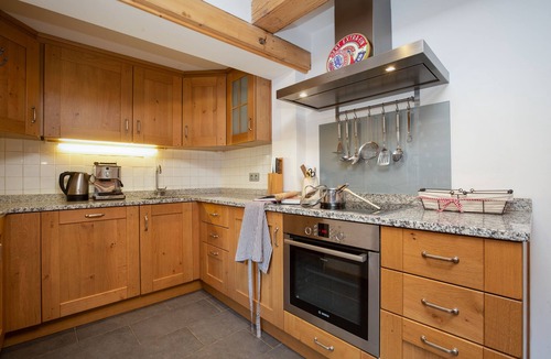 Le Tour Apartment | Apt Clusettes 1-min walk to ski + parking & WiFi, Le Tour (Argentière), France