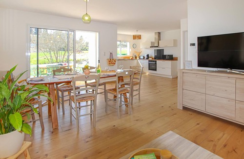 Saint-Etienne-de-Fontbellon House | Awesome home in St Etienne de Fontbell with WiFi