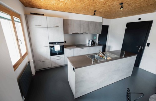 Montana Villa | B&B Alpine Lodge Crans-Montana, cozy and safe Mountain Stay with Panoramic Views
