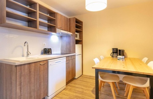 Saint-Colomban-des-Villards Apartment | Balcony, parking, ski locker, 37m², Saint Colomban des Villards