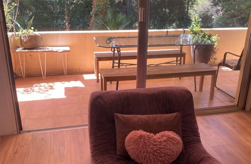 Fabron Apartment | Beau 3 Pièces Climatisé au Calme Dans Residence Avec Piscine, Restaurant, Tennis