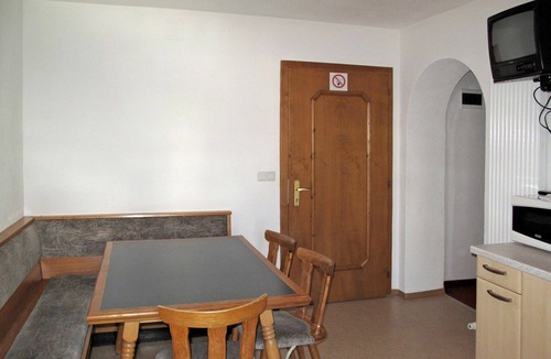 St. Valentin auf der Haide Apartment | Beautiful apartment for 6 people with WIFI, TV, balcony and pets allowed