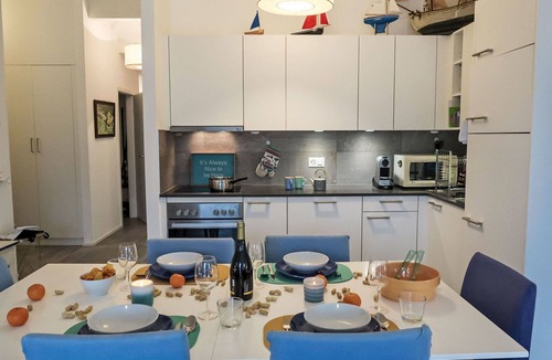 Bouveret Apartment | Beautiful apartment for 4 guests with WIFI, TV, balcony, pets allowed and panoramic view