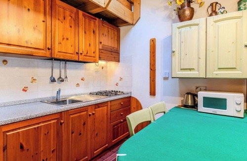 Ragoli Apartment | Beautiful apartment for 5 guests with TV, balcony and panoramic view