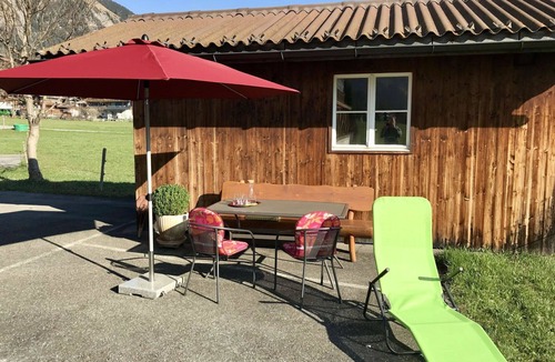 Lenk Apartment | Beautiful apartment for 4 people with WIFI, TV and balcony