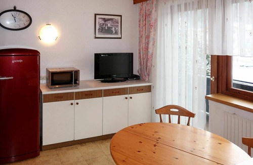 Pfunds Apartment | Beautiful apartment for 8 guests with WIFI, TV, balcony and pets allowed