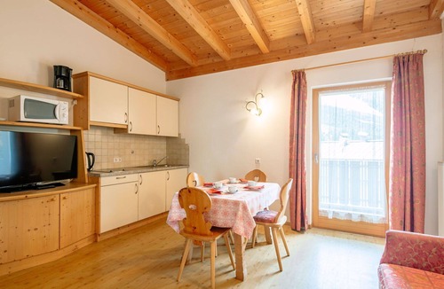 Solda Apartment | Beautiful apartment for 5 people with WIFI, TV, terrace, pets allowed and panoramic view