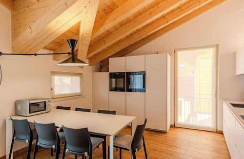 Pinzolo Villa | Beautiful apartment in villa for 4 people with WIFI, A/C, TV and balcony