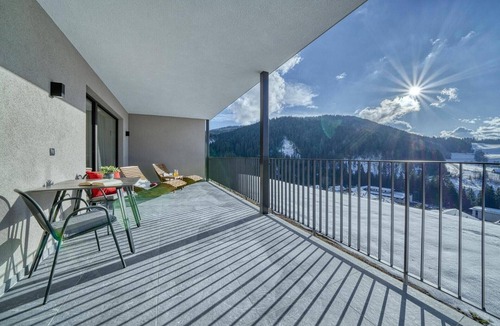 Avelengo Apartment | Beautiful Apartment with Mountain Views and Bathtub – 'Nidum'