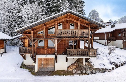 Les Gets Ski Chalet | Beautiful Chalet Pierre, Les Gets. Former guest favourite, under new ownership.