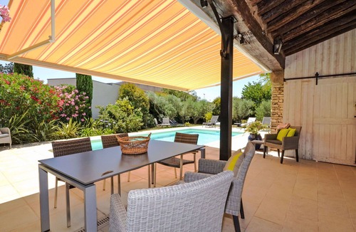 Morieres-les-Avignon Villa | Beautiful private villa for 6 people with private pool, WIFI, A/C, TV and terrace