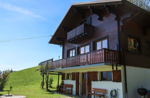 Montreux House | Beautiful private villa for 4 people with WIFI, terrace and panoramic view