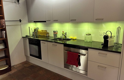 Old City of Bern Apartment | Beautiful Top Floor Apartment - Heart of Bern -4TH FLOOR NO LIFT