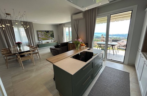 Villanuova sul Clisi Villa | Beautiful villa on a hillside with private pool and lake view on Lake Garda!