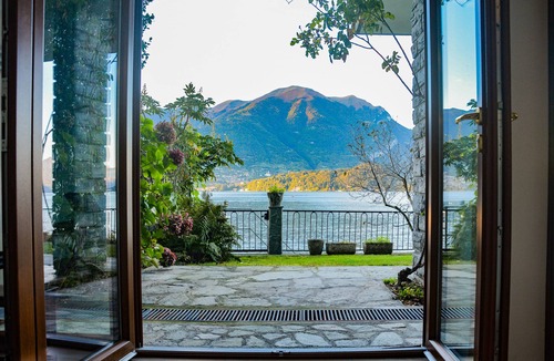 Lezzeno Apartment | Bellagio Villas - Turandot with frontlake patio and direct access to the Lake