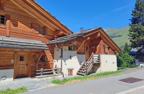 Verbier Apartment | Boule de Neige by Interhome