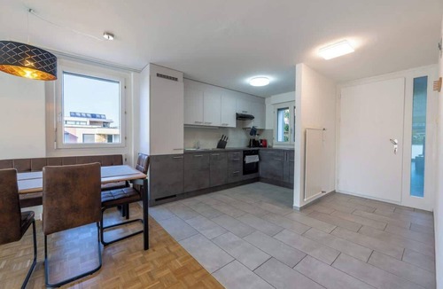 Gwatt Apartment | Bright and Big Lake Thun Apartment | Walk to Lake