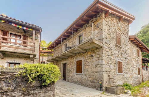 Montorfano Apartment | Ca' Luigia boutique apartment in Montorfano