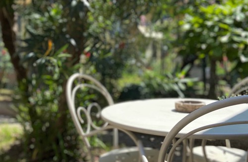 Borgo San Leonardo House | Carrara Deluxe Home. An elegant apartment with a modern rustic charm. Bergamo.