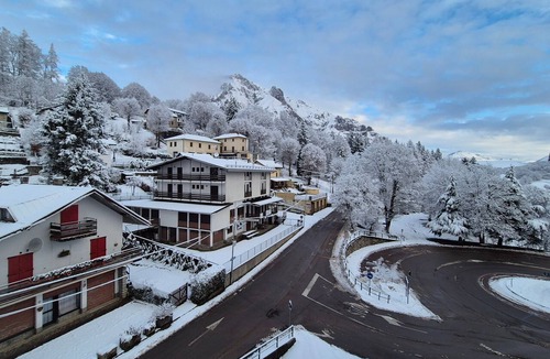 Piani Resinelli House | "Casa Ai Piani" - balcony with Grigna view, Wi-Fi, AC, parking near Piani Resinelli