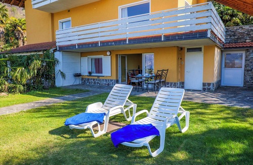 Colico Piano Apartment | Casa Bellavista No. A by Lago Reisen