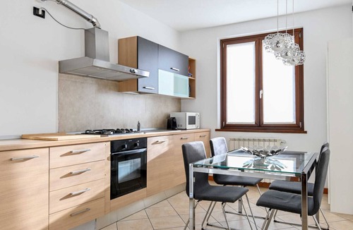 Costa Volpino Apartment | Casa Pierina