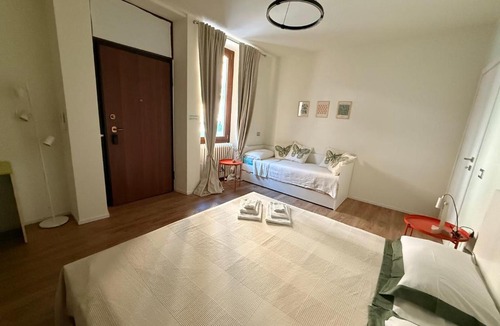 Cissano Apartment | Casa Tuxedo Verbania-Intra con aria condizionata